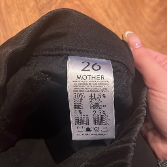 Mother Woman’s Black Pull On The Quickie Cruiser Pants Size 26 - Picture 7 of 7